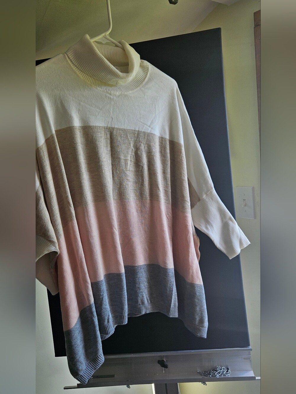 Calvin Klein Cream and Taupe Colorblock Knit Top